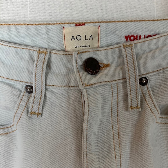 Alice and Olivia light-wash wide-led flare jeans - Picture 4 of 4